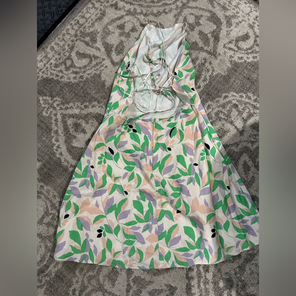 Gianni Bini Backless Green and Cream Dress - Picture 4 of 4